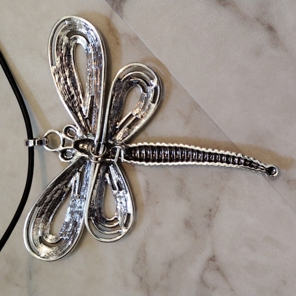 Beautiful dragonfly large medallion pendant on faux leather chain. - Picture 2 of 5